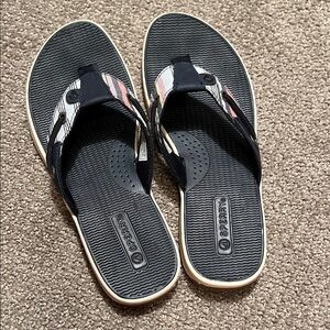 Sperry Women's Seafish Navy and Multicolor Sandals